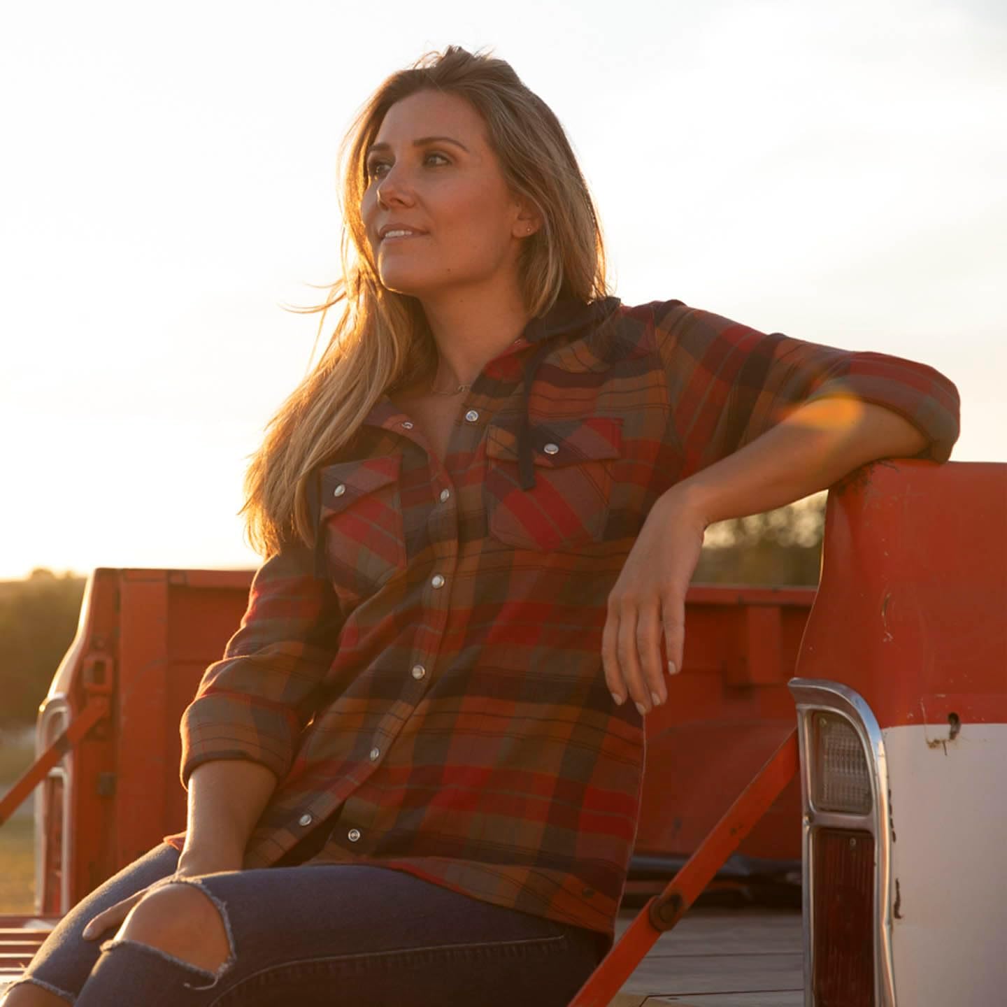 Women's Hooded Flannel Button Up Shirt Rust Orange Plaid Long Sleeve Oversized Casual Fall Jacket